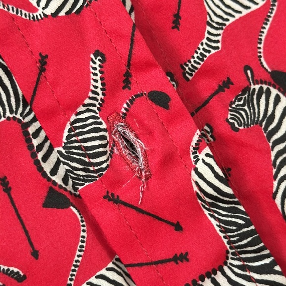NWT Tizzie red with zebras button down blouse, Sz XS - Picture 14 of 14